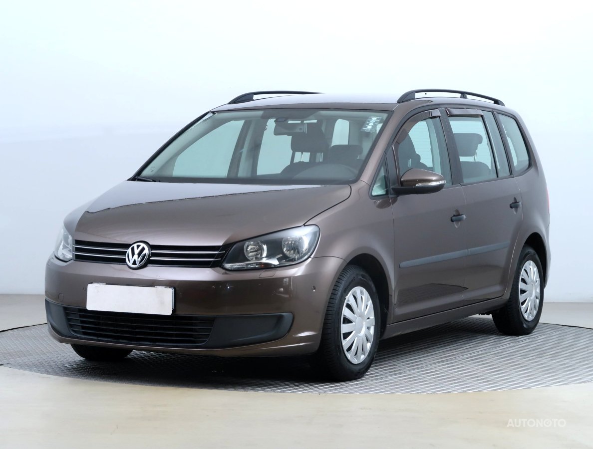 Volkswagen Touran, 2012 - pohled č. 3