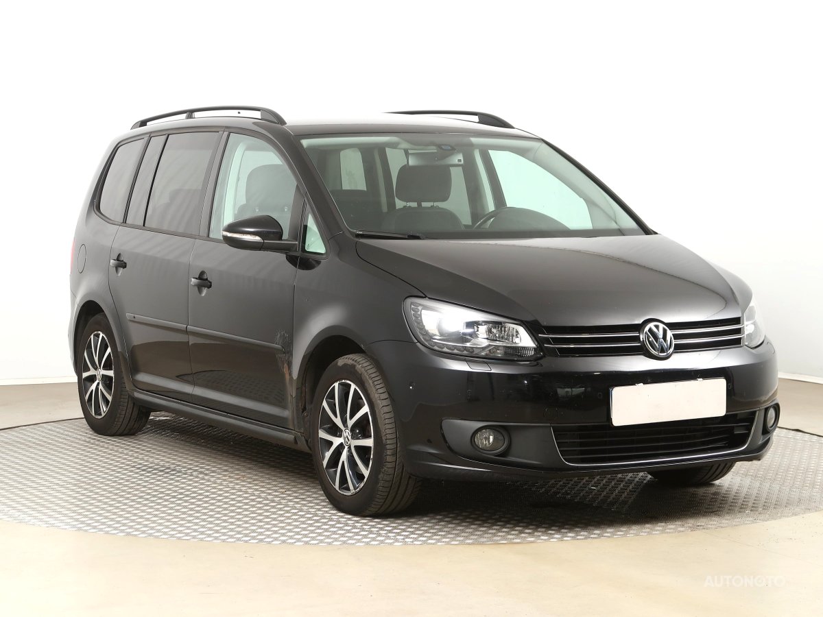 Volkswagen Touran, 2014 - celkový pohled