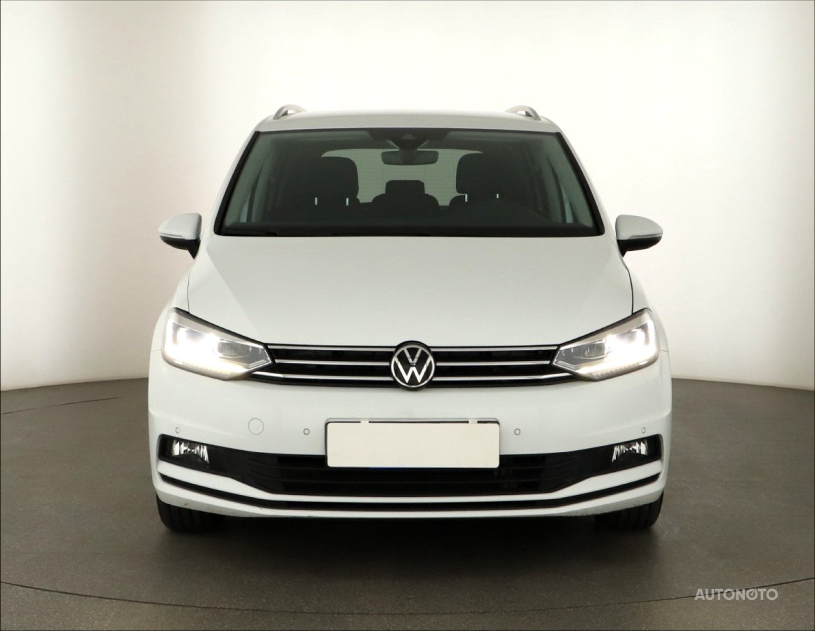 Volkswagen Touran, 2023 - pohled č. 2