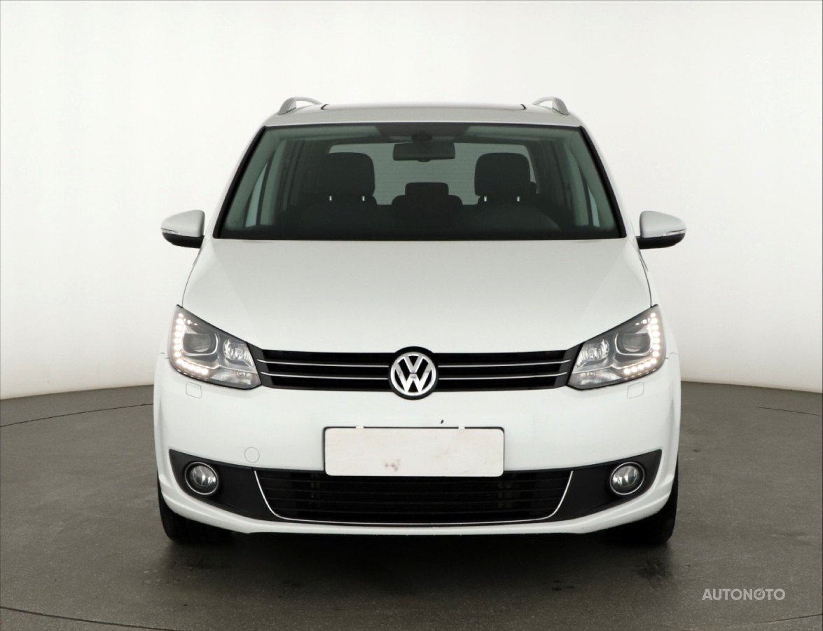 Volkswagen Touran, 2015 - pohled č. 2