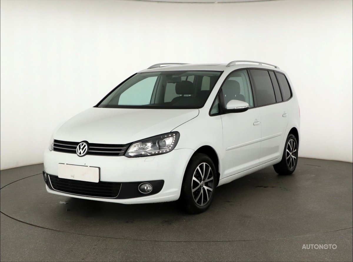 Volkswagen Touran, 2015 - pohled č. 3