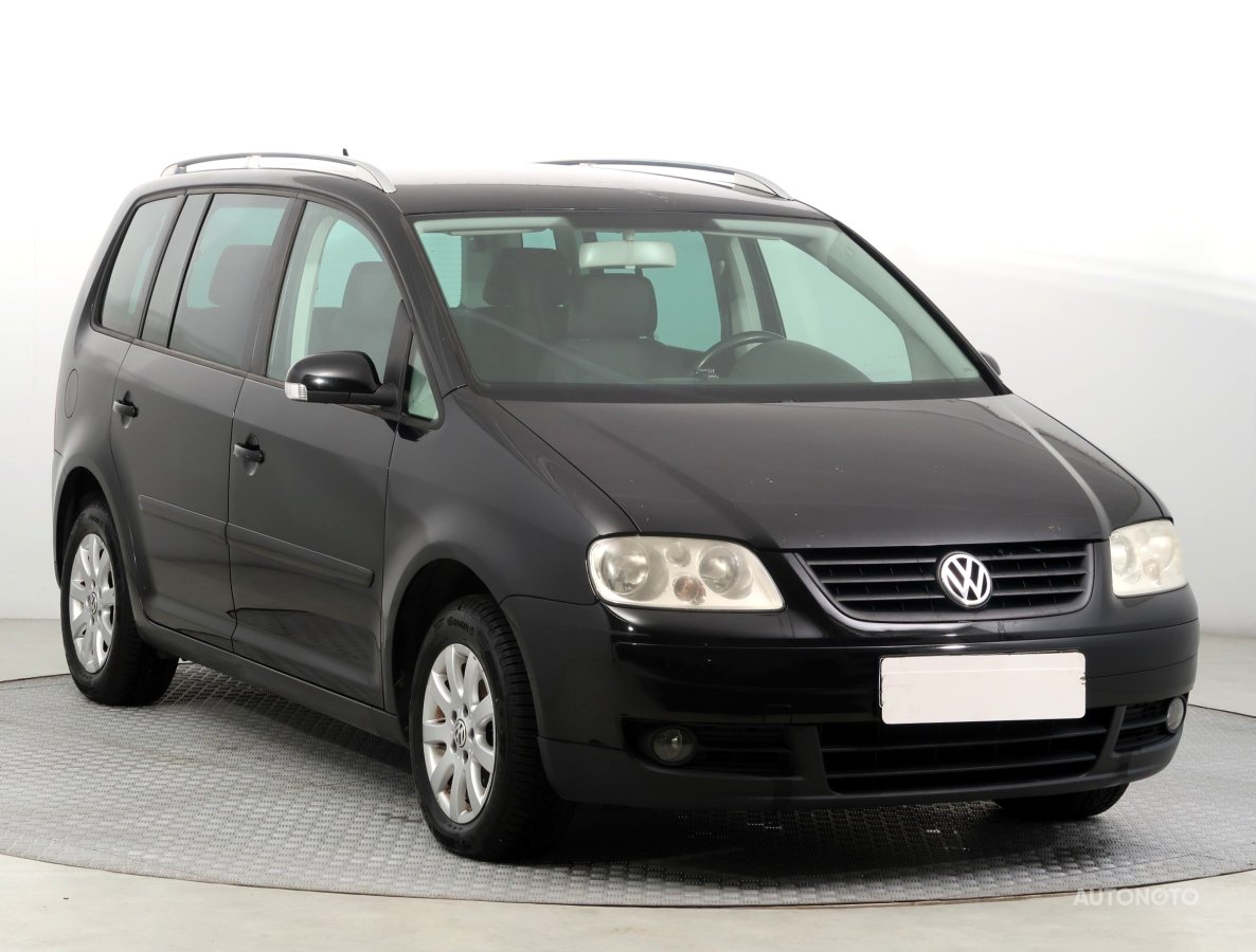 Volkswagen Touran, 2005 - celkový pohled