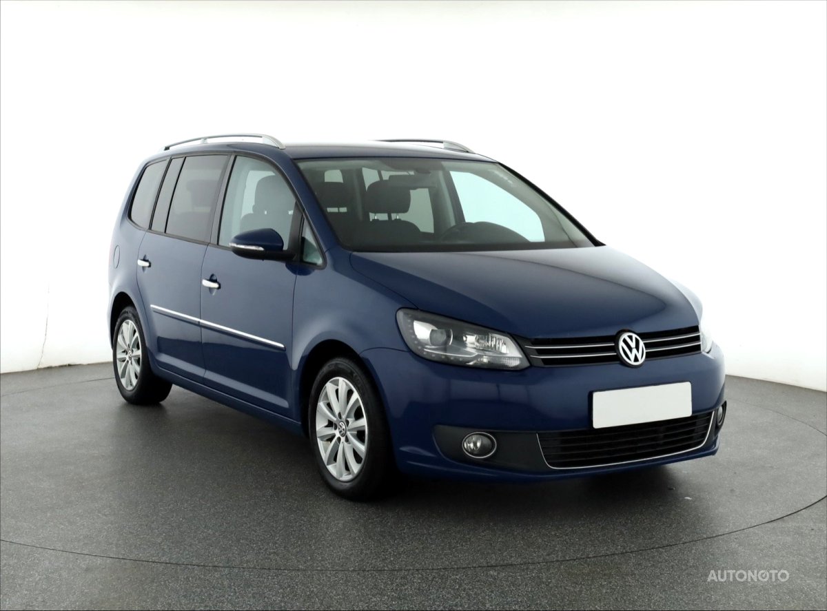 Volkswagen Touran, 2012 - celkový pohled