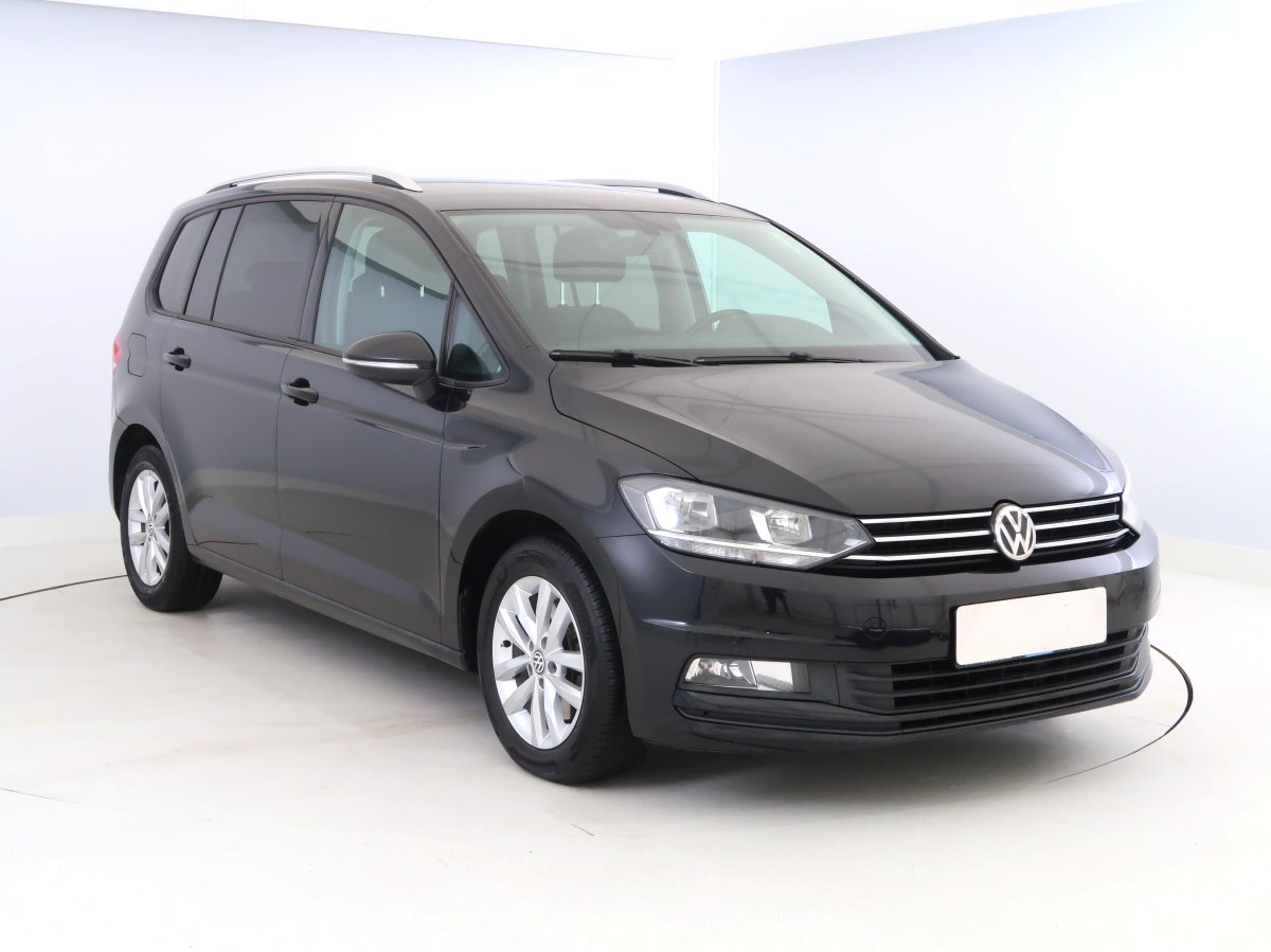 Volkswagen Touran, 2016 - celkový pohled