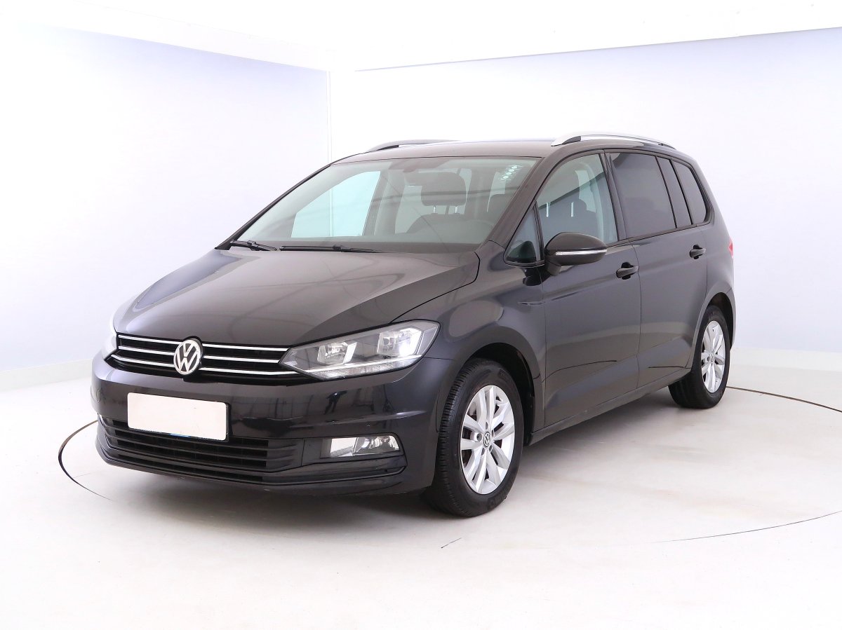Volkswagen Touran, 2016 - pohled č. 3