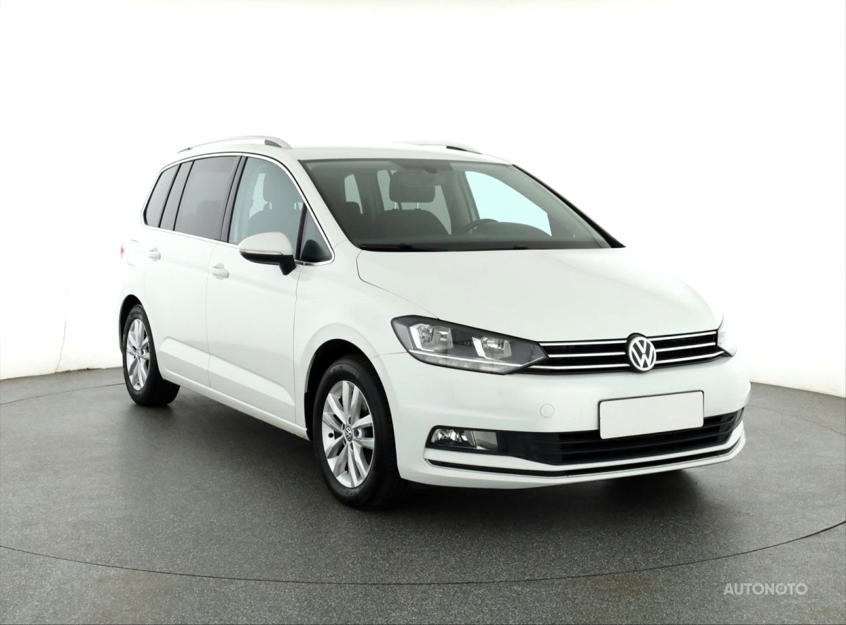 Volkswagen Touran, 2016 - celkový pohled