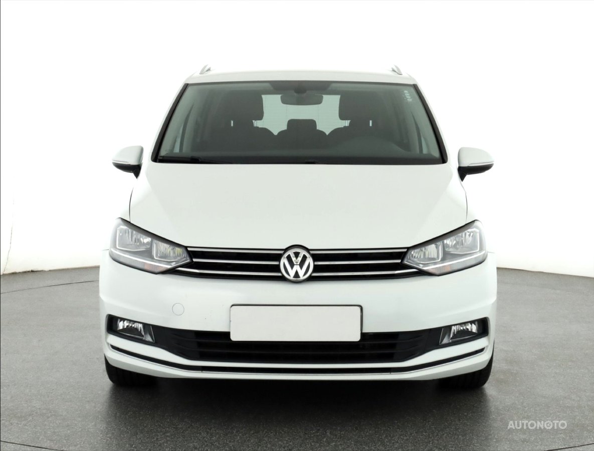 Volkswagen Touran, 2016 - pohled č. 2