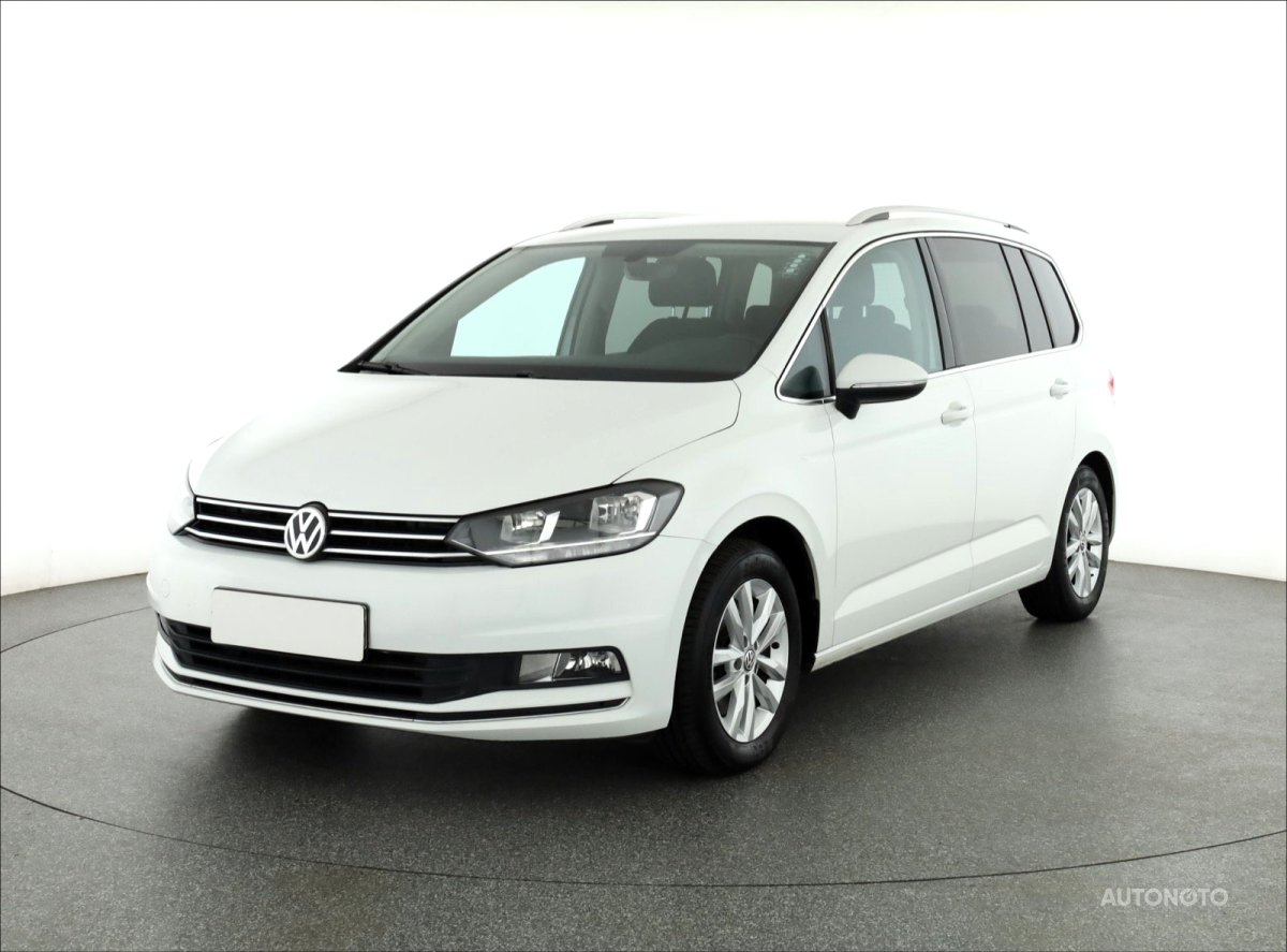 Volkswagen Touran, 2016 - pohled č. 3