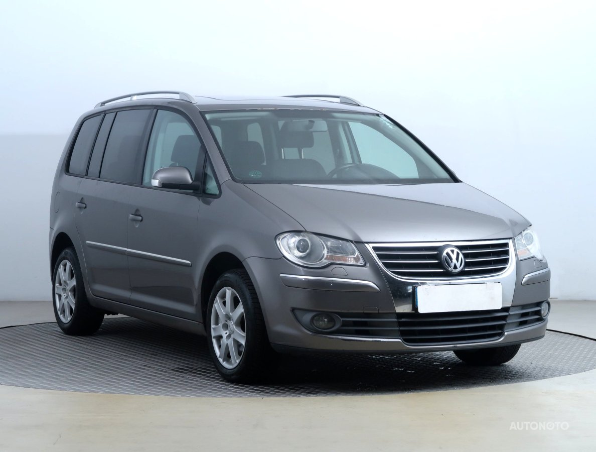 Volkswagen Touran, 2009 - celkový pohled