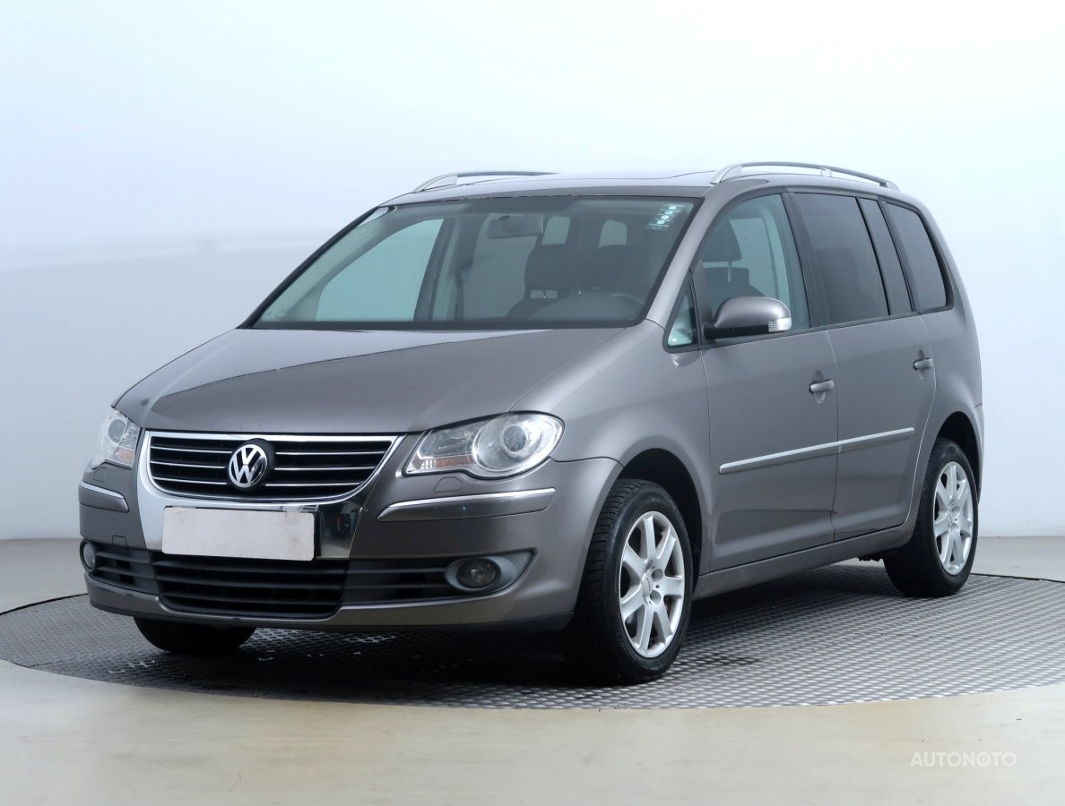 Volkswagen Touran, 2009 - pohled č. 3