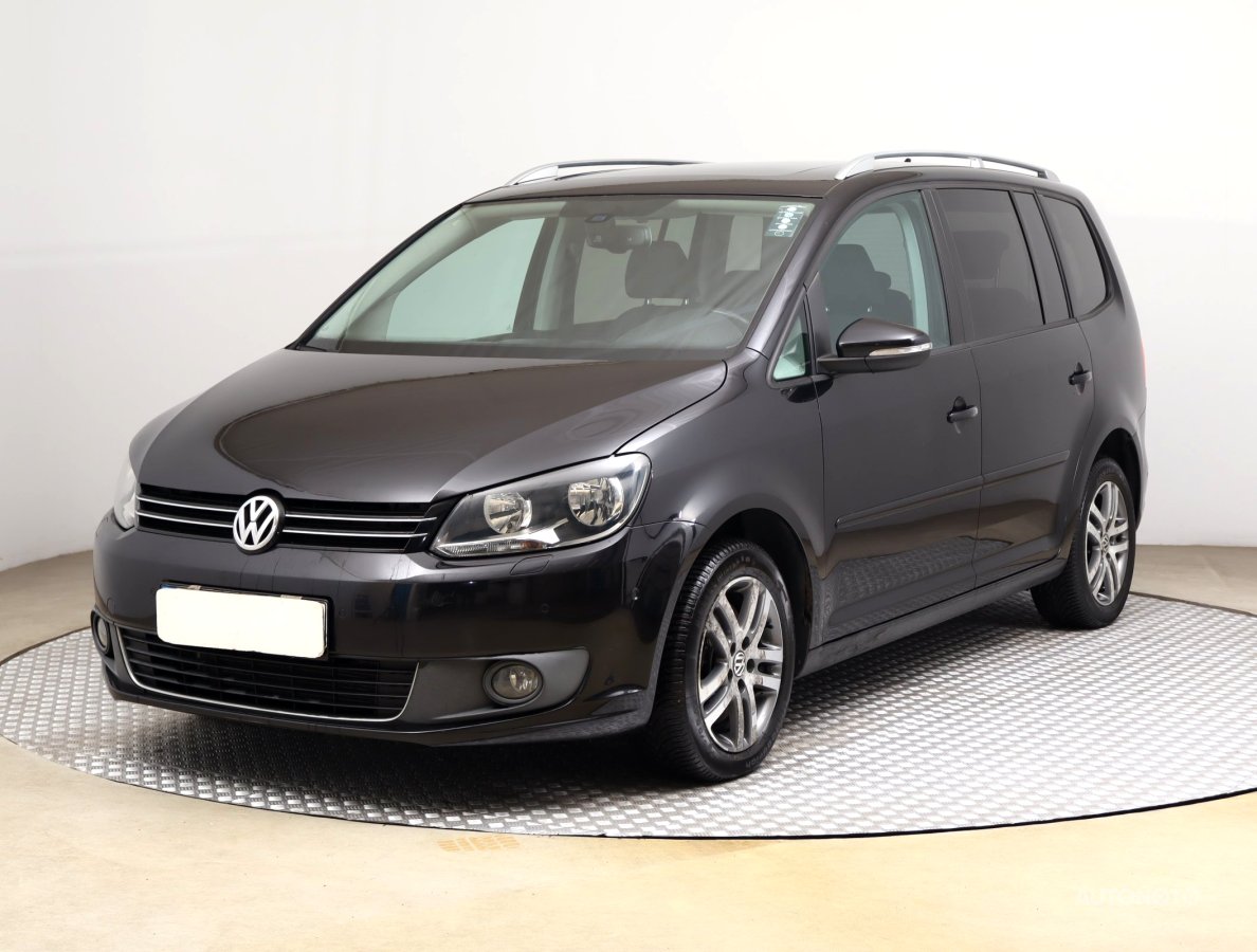 Volkswagen Touran, 2011 - pohled č. 3