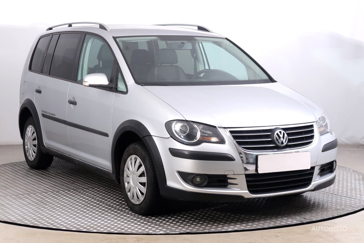 Volkswagen Touran, 2008 - celkový pohled