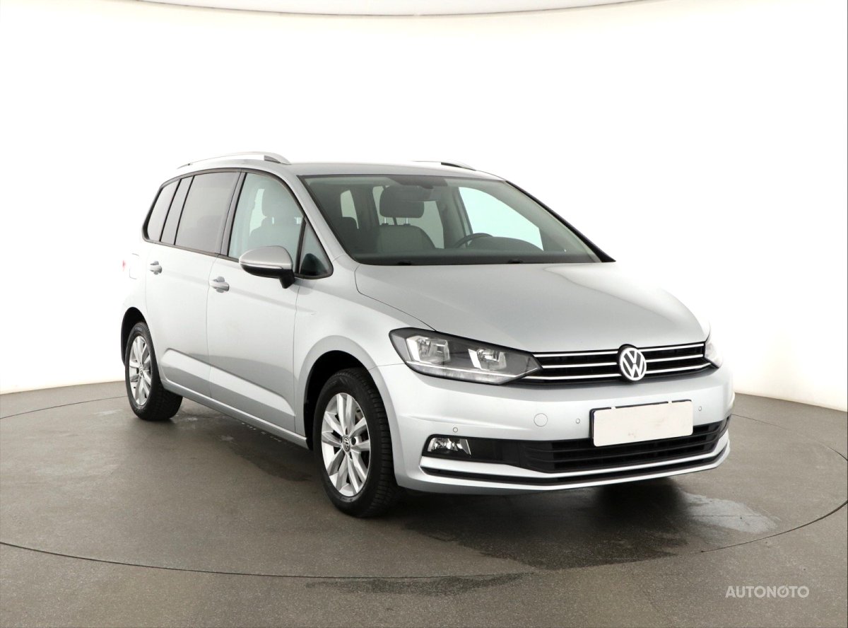Volkswagen Touran, 2017 - celkový pohled