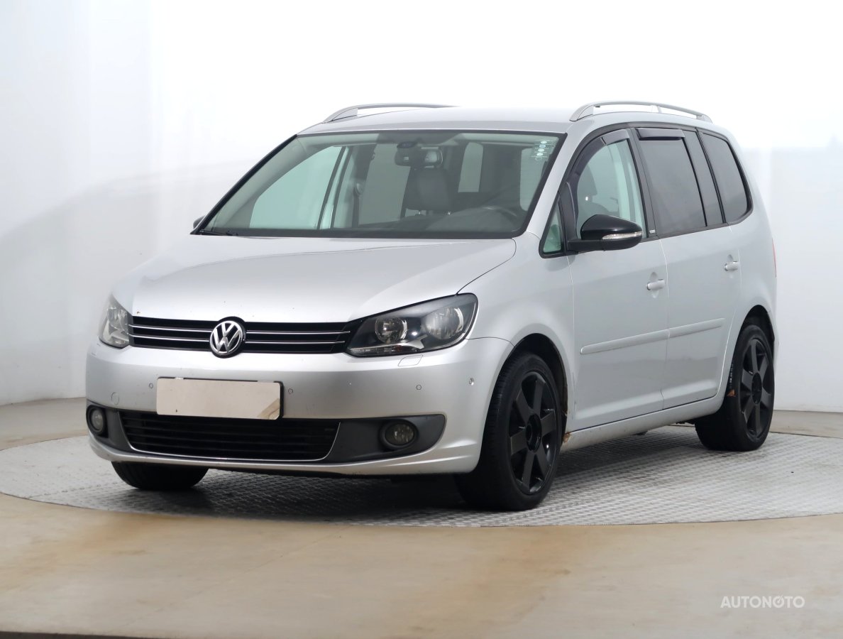 Volkswagen Touran, 2011 - pohled č. 3