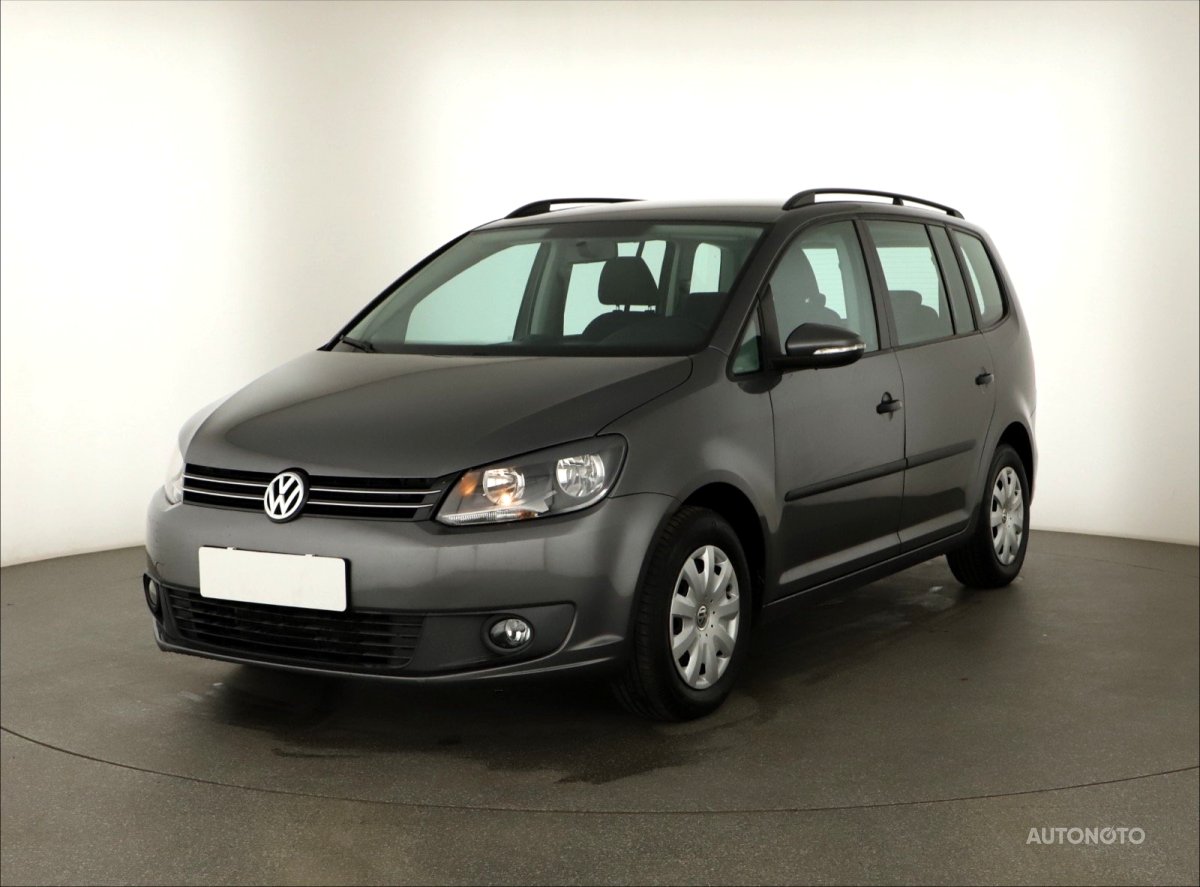 Volkswagen Touran, 2011 - pohled č. 3