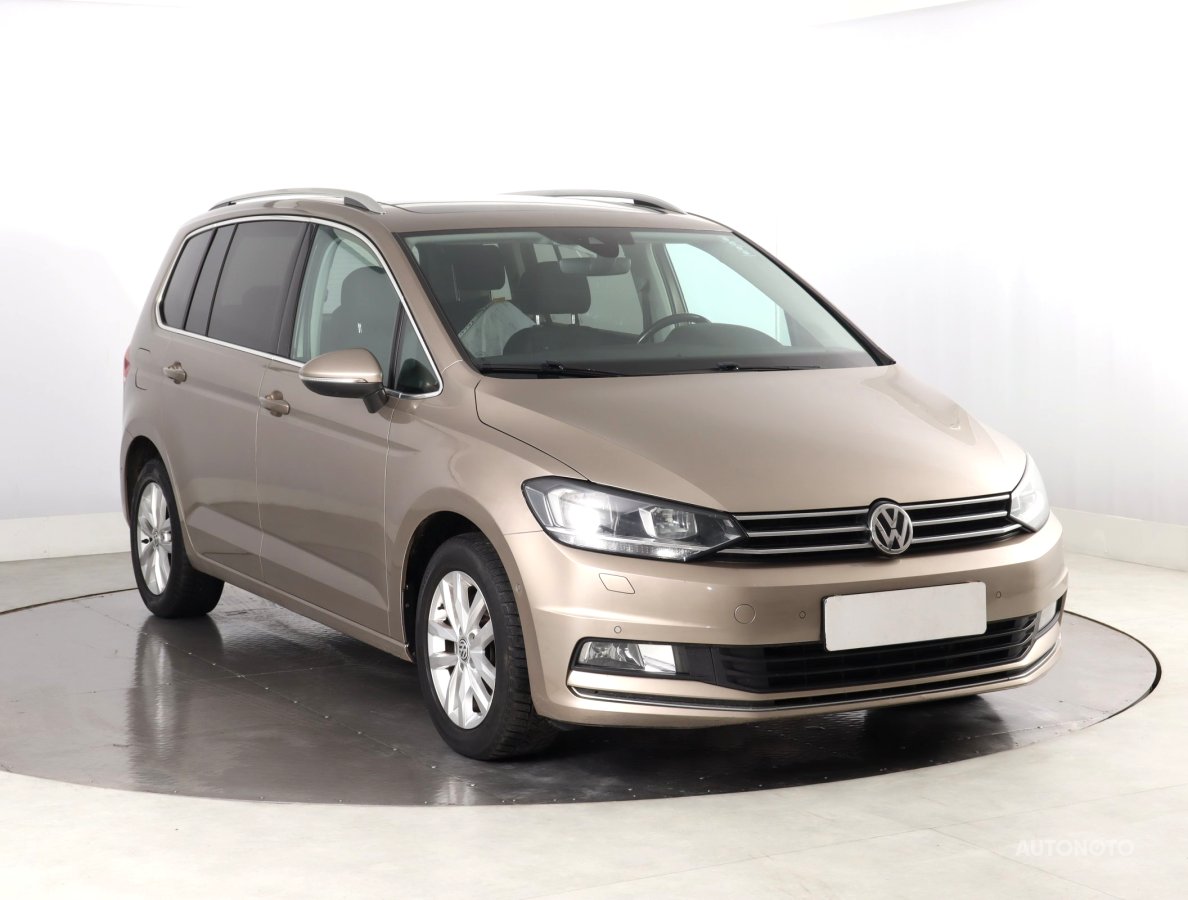 Volkswagen Touran, 2017 - celkový pohled