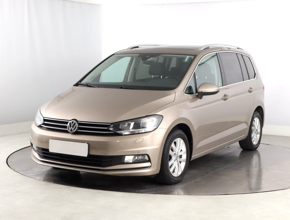 Volkswagen Touran, 2017 - pohled č. 3