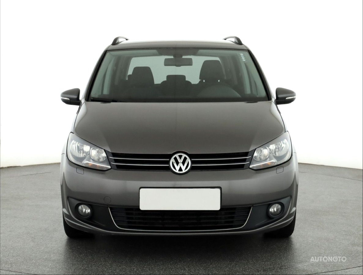 Volkswagen Touran, 2012 - pohled č. 2
