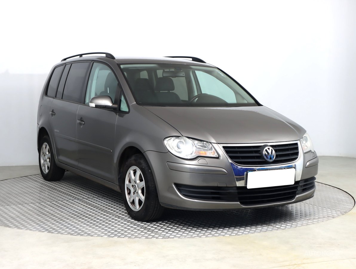 Volkswagen Touran, 2008 - celkový pohled