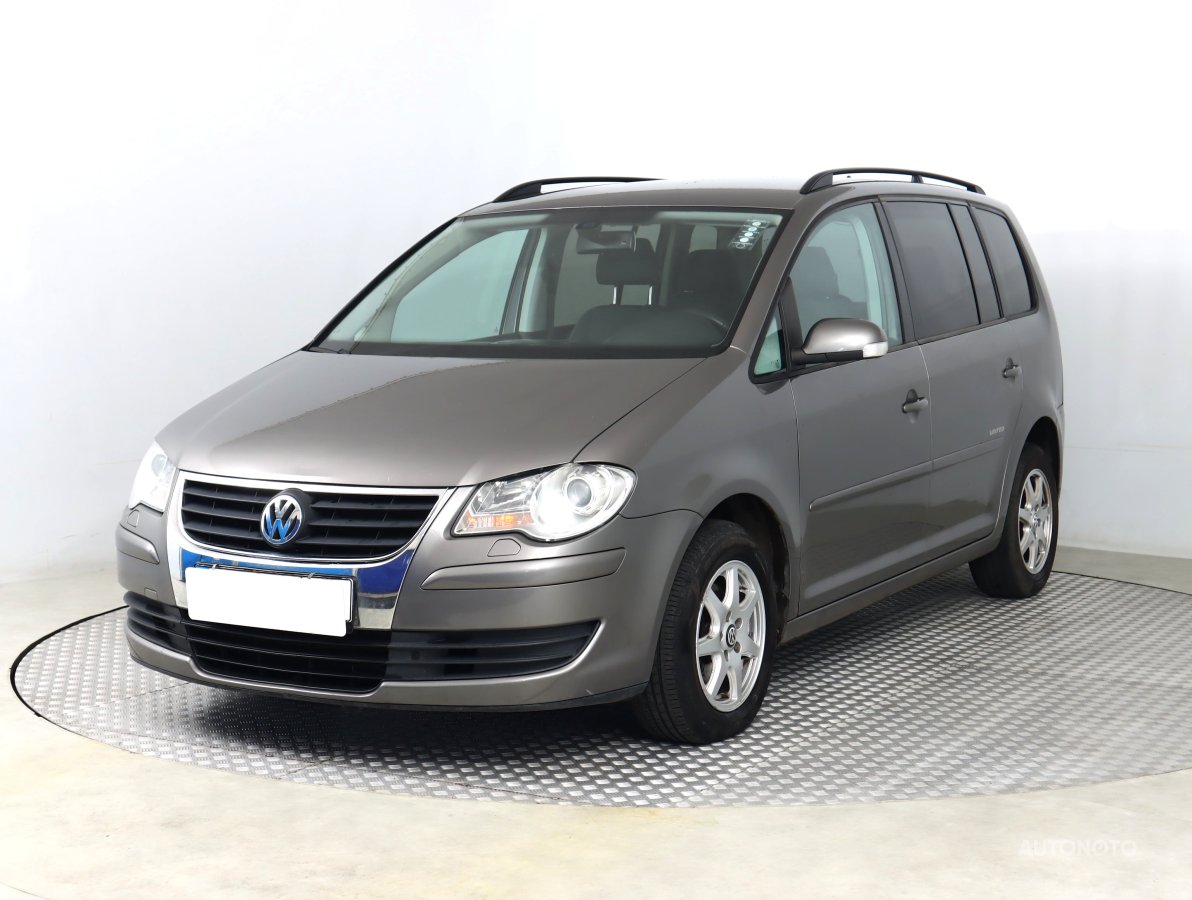 Volkswagen Touran, 2008 - pohled č. 3