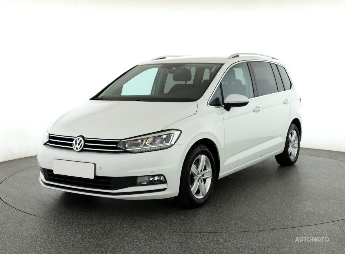 Volkswagen Touran, 2018 - pohled č. 3