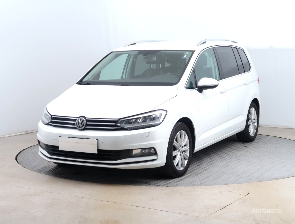 Volkswagen Touran, 2015 - pohled č. 3
