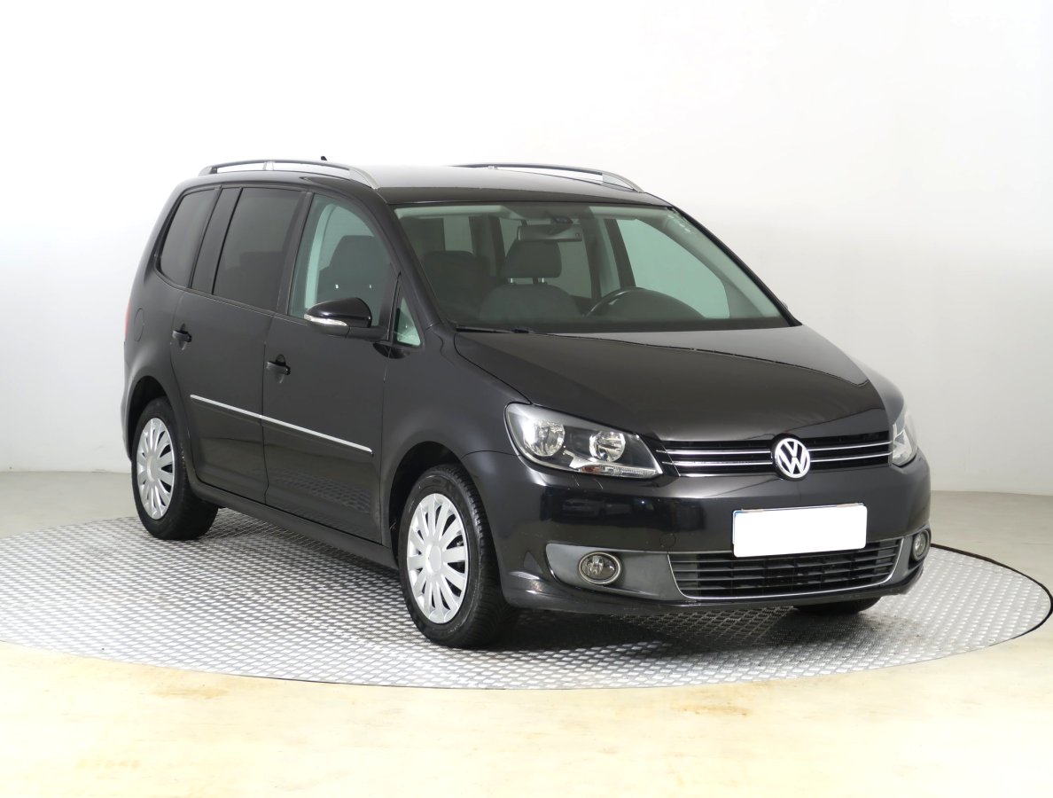 Volkswagen Touran, 2011 - celkový pohled