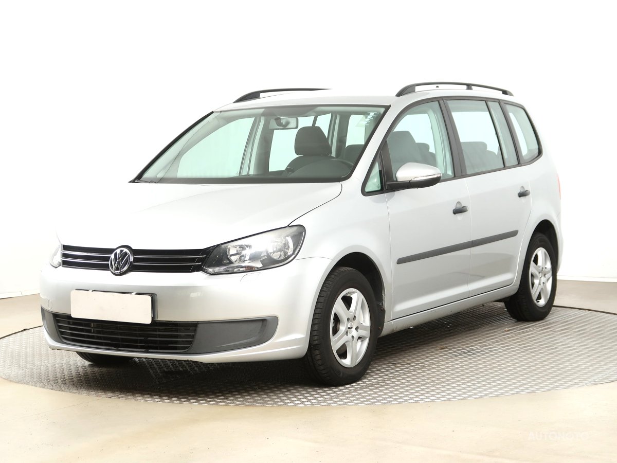 Volkswagen Touran, 2011 - pohled č. 3