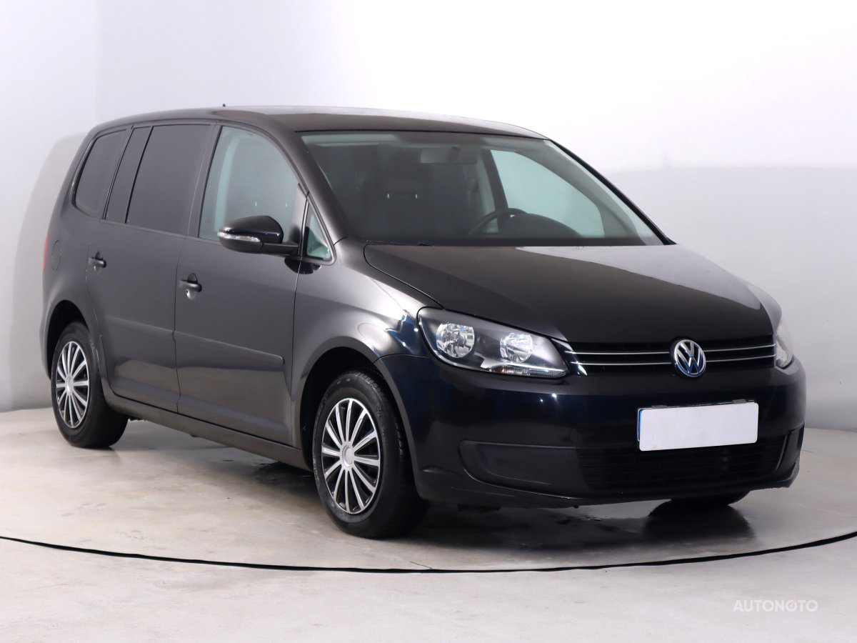 Volkswagen Touran, 2011 - celkový pohled