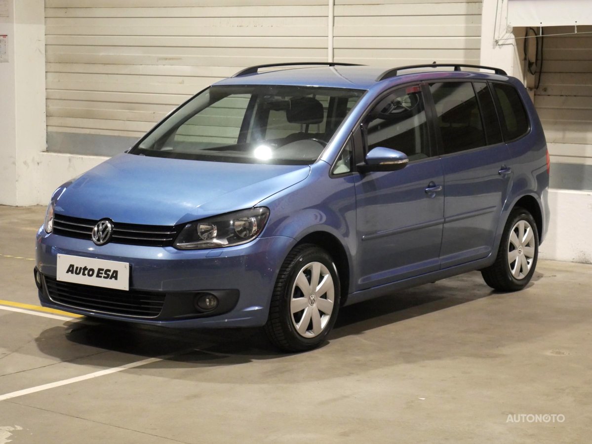 Volkswagen Touran, 2013 - pohled č. 3