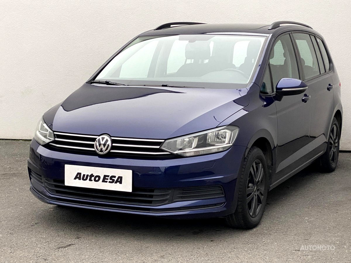 Volkswagen Touran, 2015 - pohled č. 3