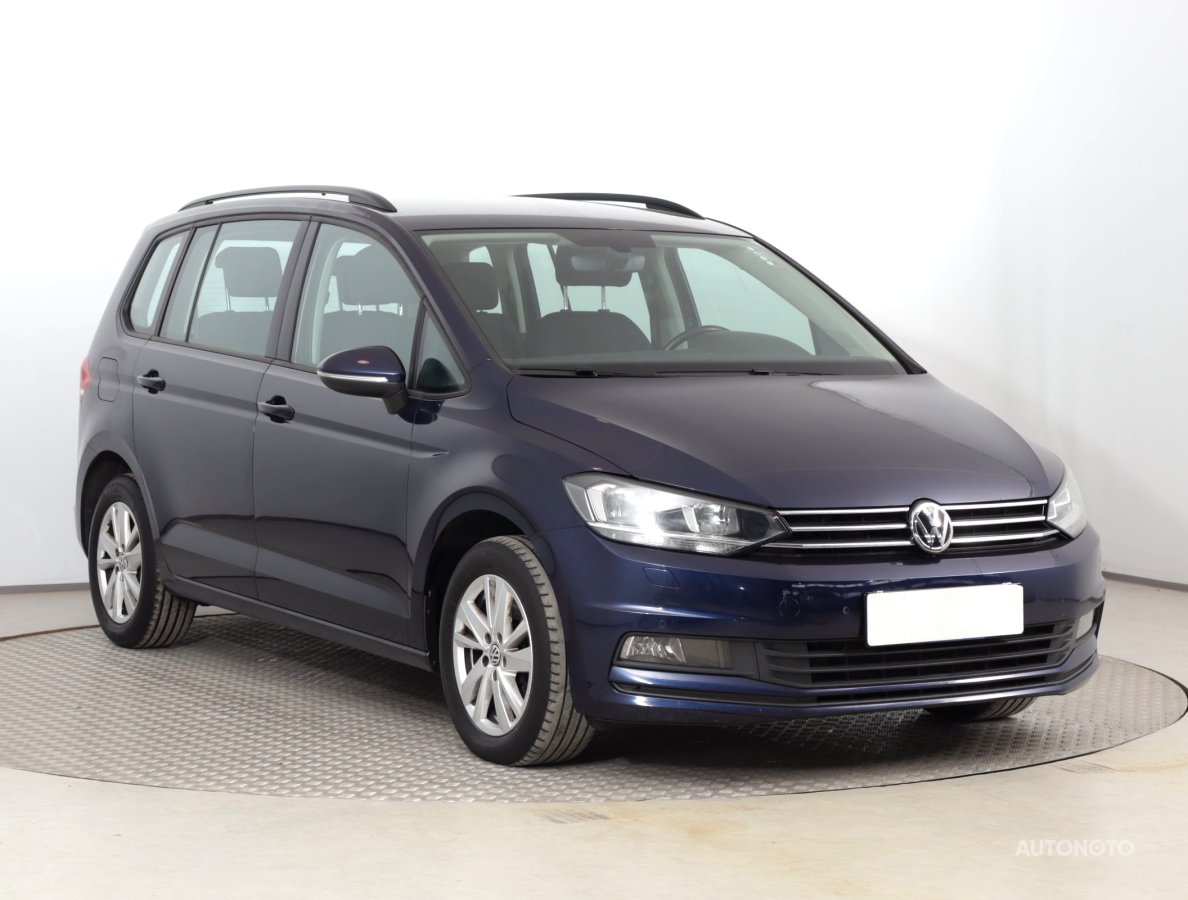 Volkswagen Touran, 2020 - celkový pohled