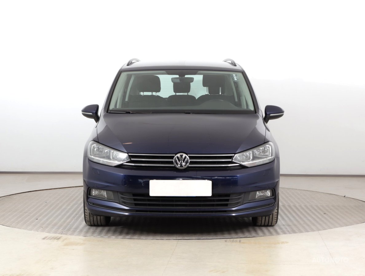 Volkswagen Touran, 2020 - pohled č. 2