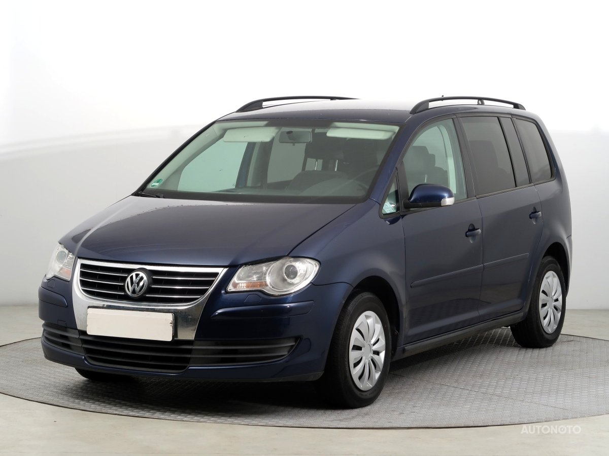 Volkswagen Touran, 2008 - pohled č. 3