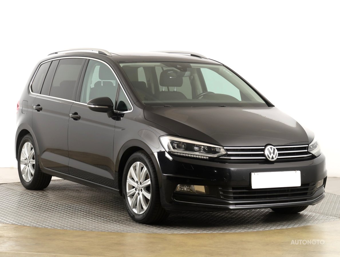 Volkswagen Touran, 2016 - celkový pohled