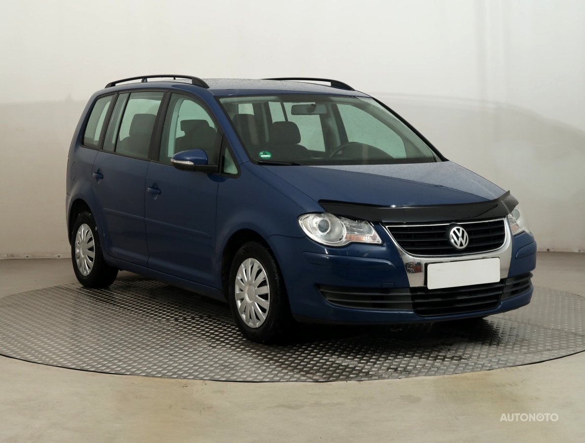 Volkswagen Touran, 2009 - celkový pohled