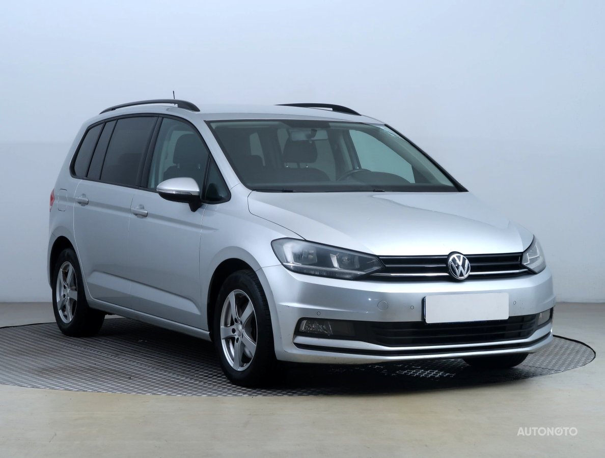 Volkswagen Touran, 2019 - celkový pohled