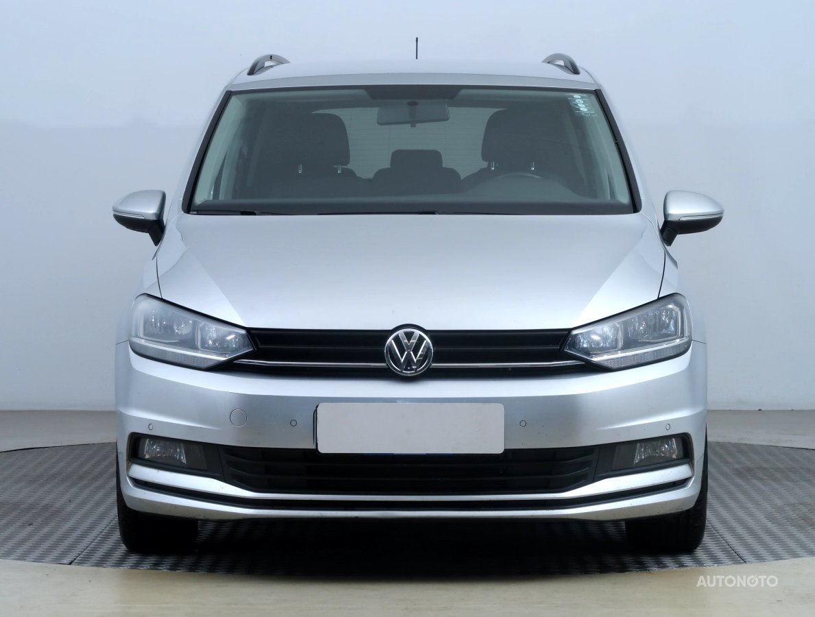 Volkswagen Touran, 2019 - pohled č. 2