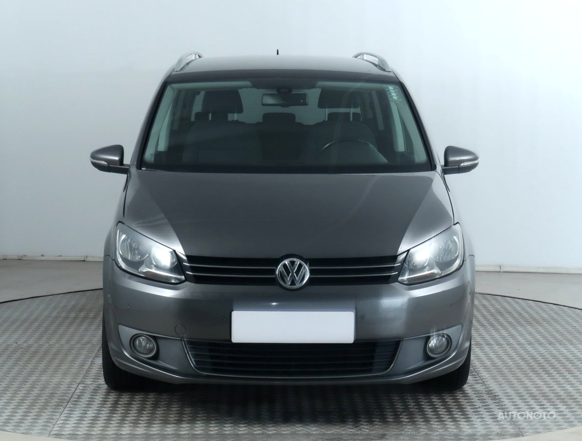 Volkswagen Touran, 2012 - pohled č. 2