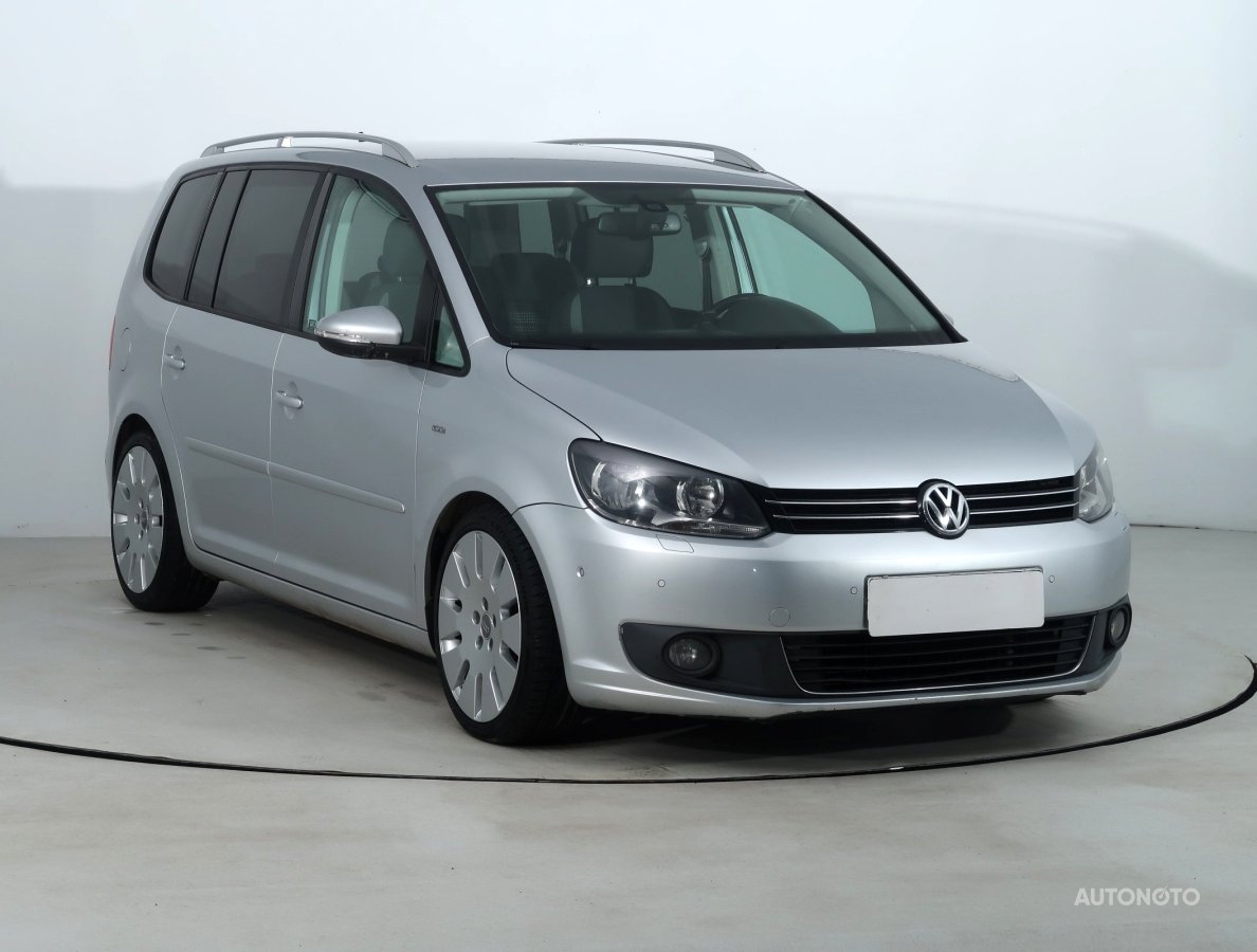 Volkswagen Touran, 2013 - celkový pohled