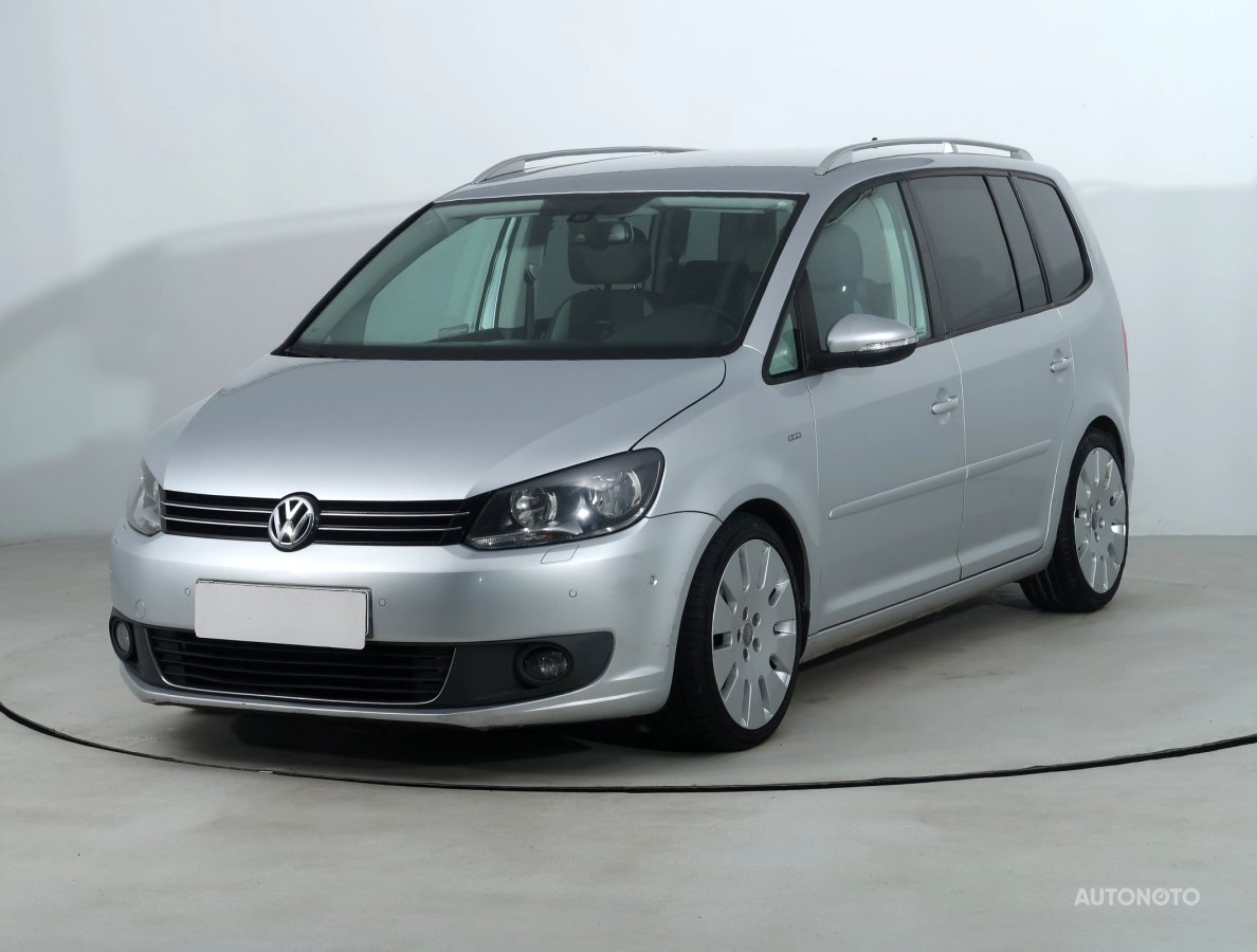 Volkswagen Touran, 2013 - pohled č. 3