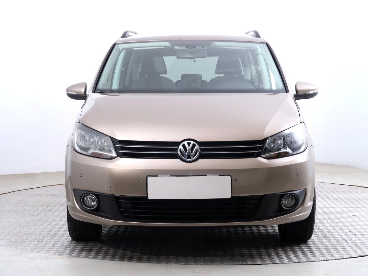 Volkswagen Touran, 2011 - pohled č. 2