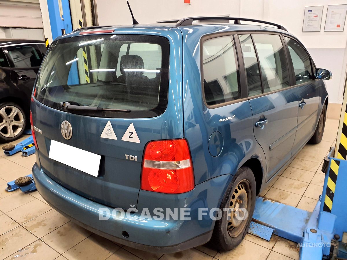 Volkswagen Touran, 2004 - pohled č. 2
