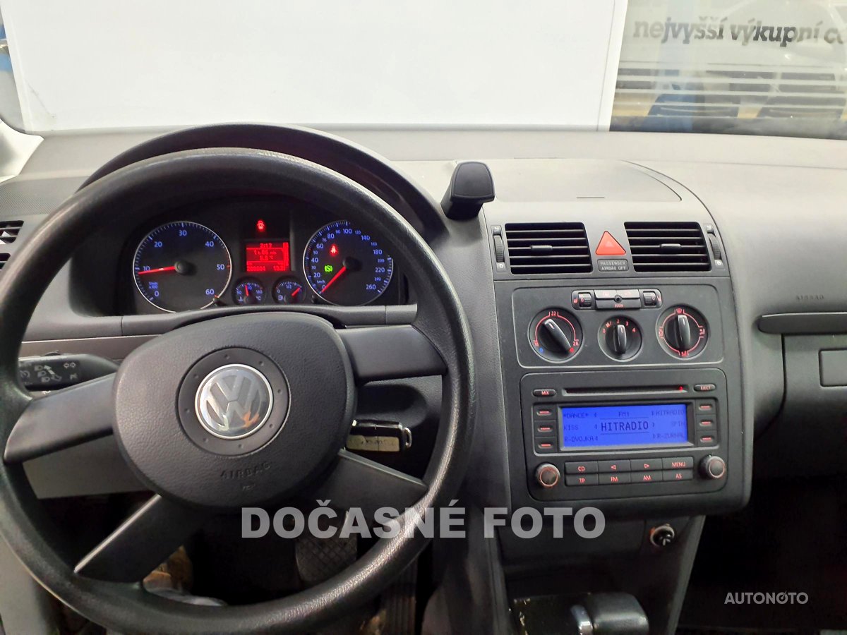 Volkswagen Touran, 2004 - pohled č. 3