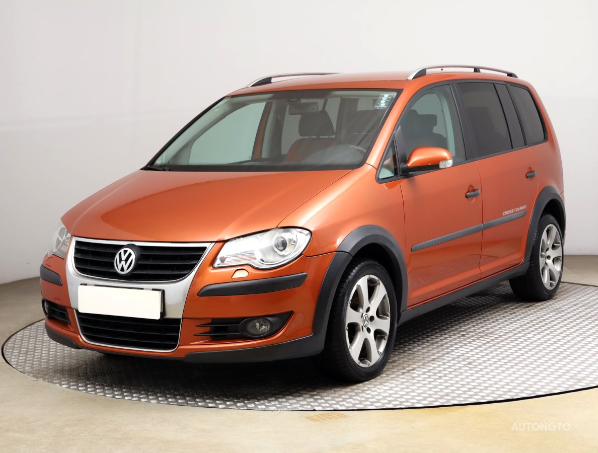 Volkswagen Touran, 2009 - pohled č. 3