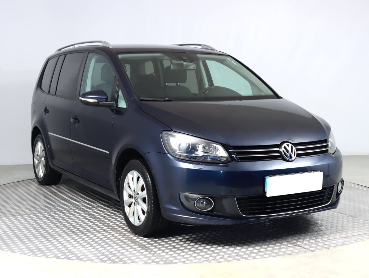 Volkswagen Touran, 2013 - celkový pohled