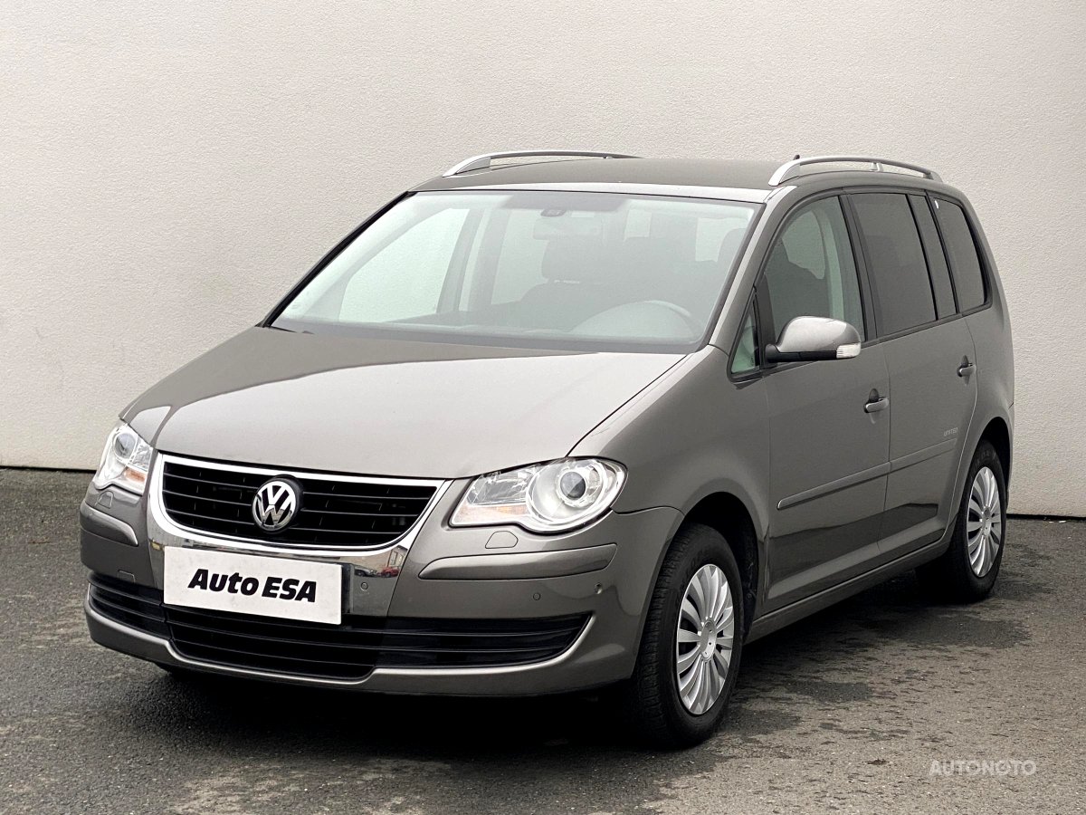 Volkswagen Touran, 2008 - pohled č. 3