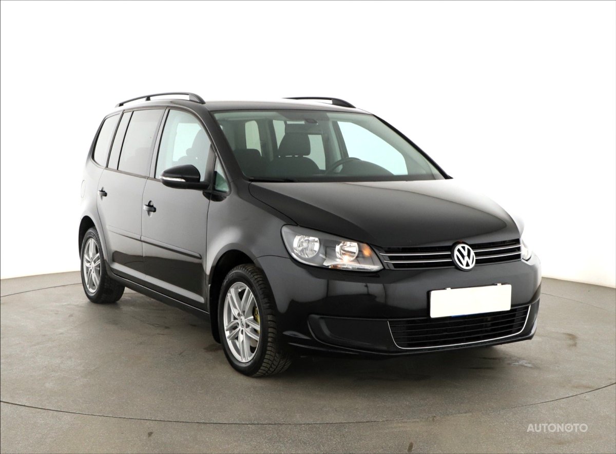 Volkswagen Touran, 2012 - celkový pohled