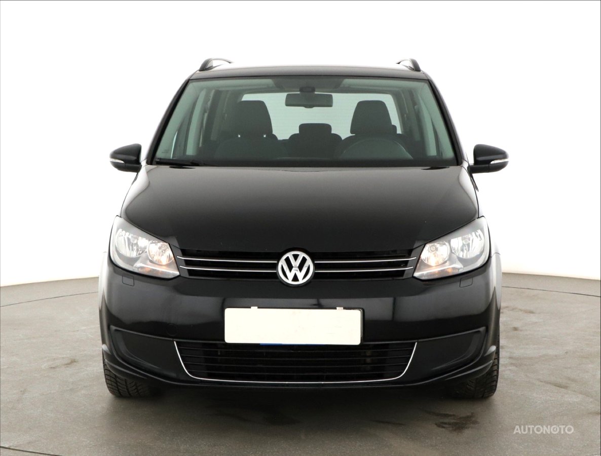 Volkswagen Touran, 2012 - pohled č. 2