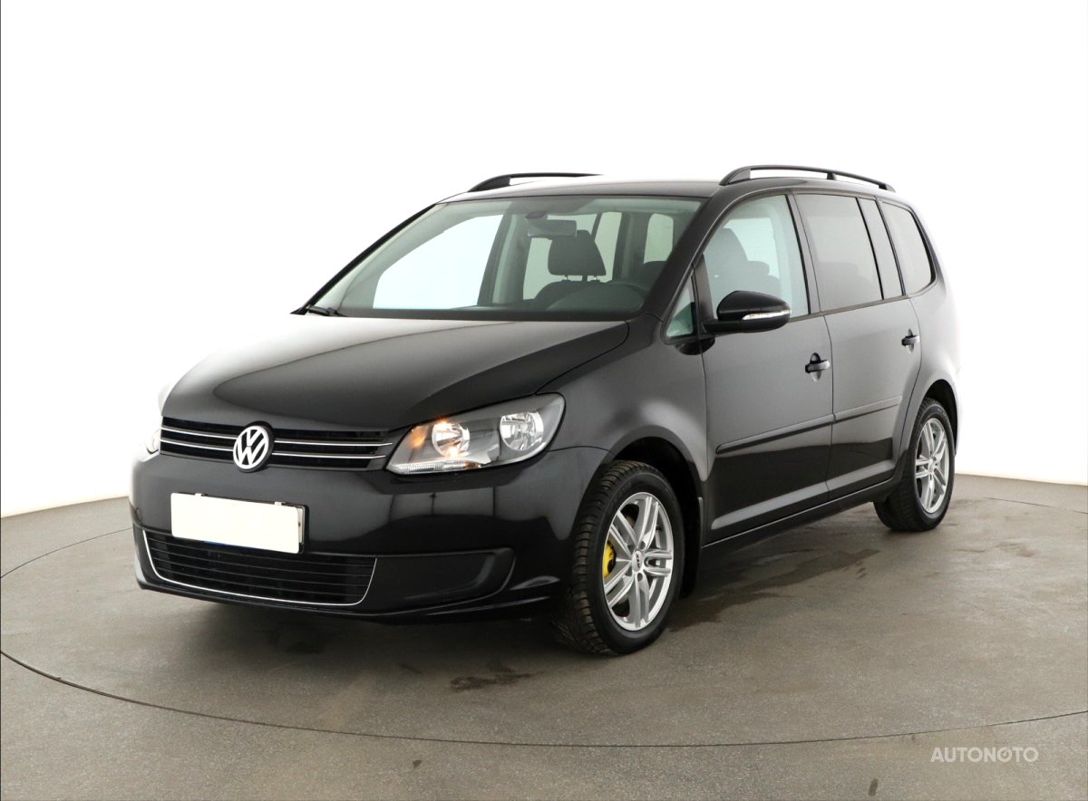 Volkswagen Touran, 2012 - pohled č. 3